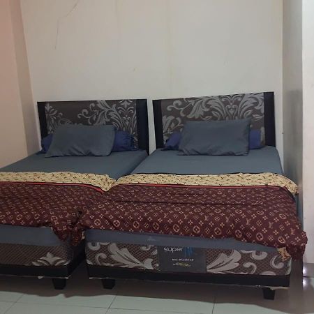 Wisma Reza Palopo Motel Esterno foto