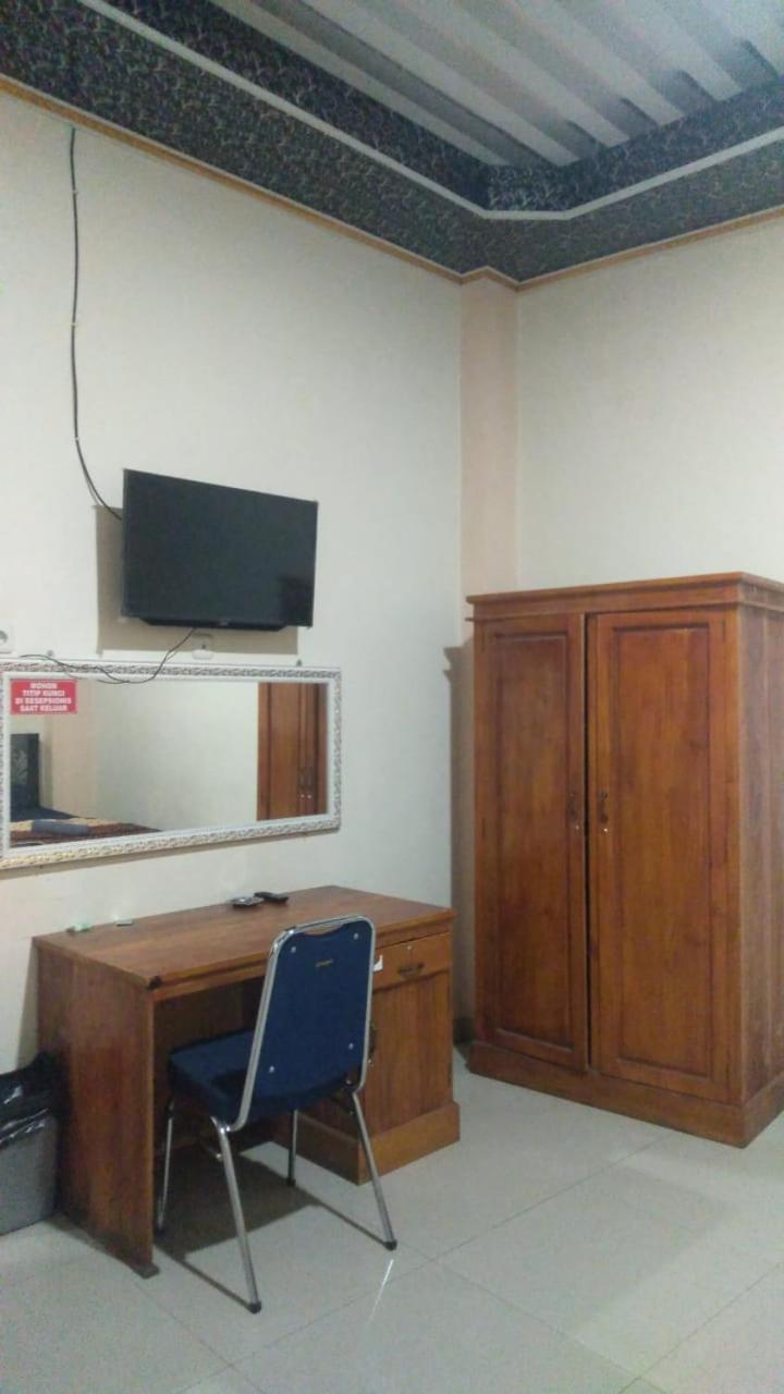 Wisma Reza Palopo Motel Esterno foto
