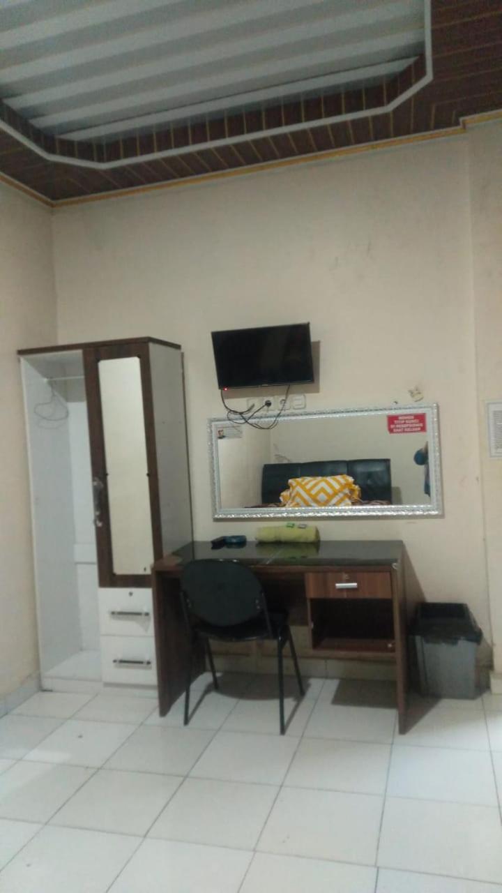 Wisma Reza Palopo Motel Esterno foto