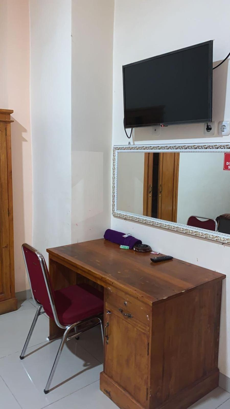 Wisma Reza Palopo Motel Esterno foto